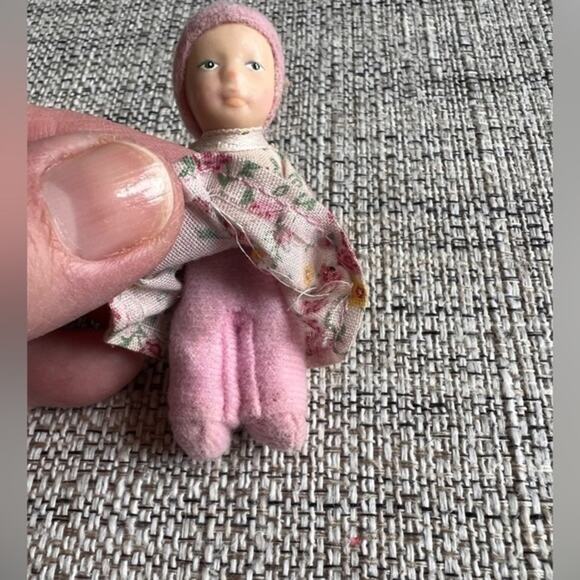 Melissa and Doug Victorian Doll Baby Ceramic‎ Doll Pink Hat Floral Dress - Picture 3 of 5